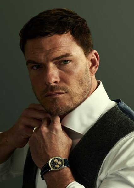 Alan Ritchson photo