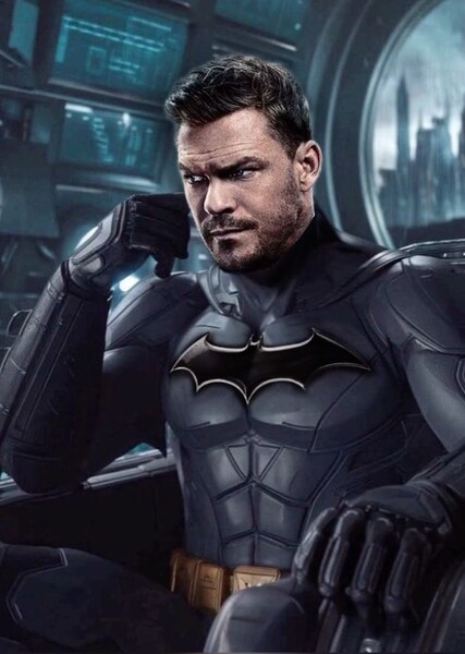 Alan Ritchson photo