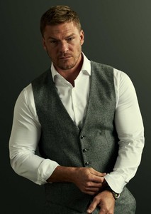 Alan Ritchson