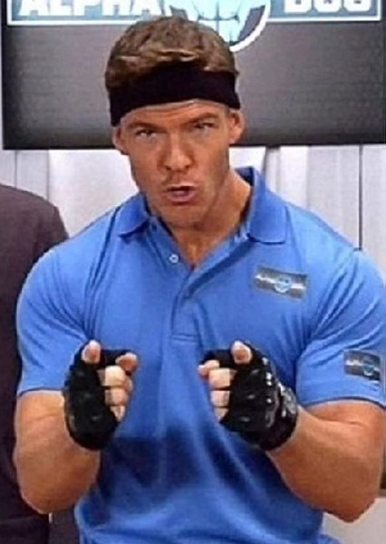 Alan Ritchson photo