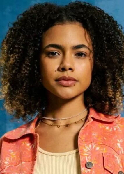 Alana Cabral photo
