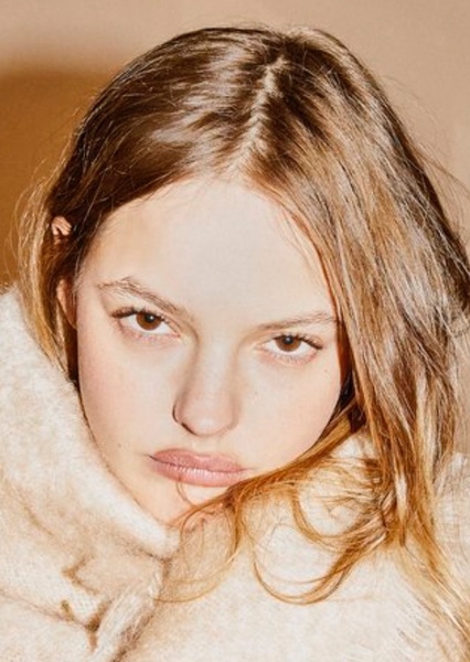 Alana Champion photo