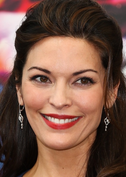Alana de la Garza photo