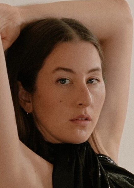 Alana Haim photo