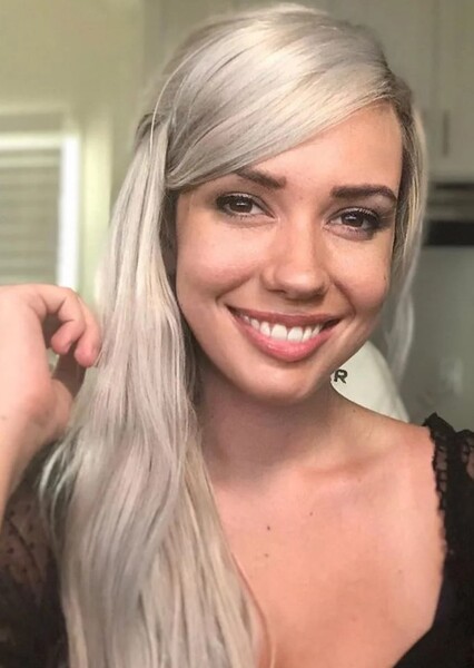 Alanah Pearce photo