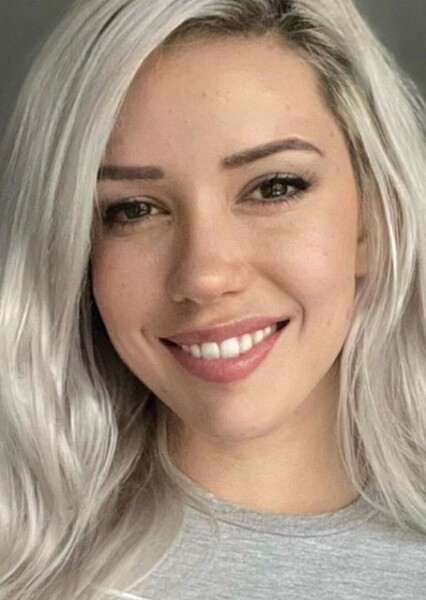 Alanah Pearce photo