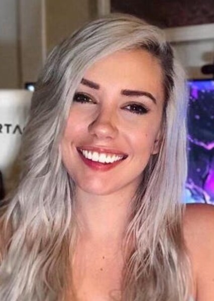 Alanah Pearce photo