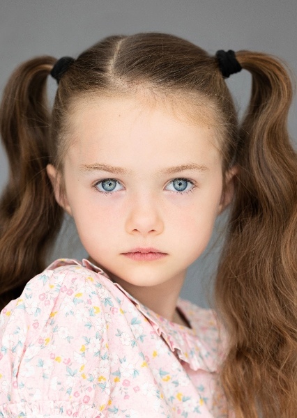 Alara-Star Khan photo