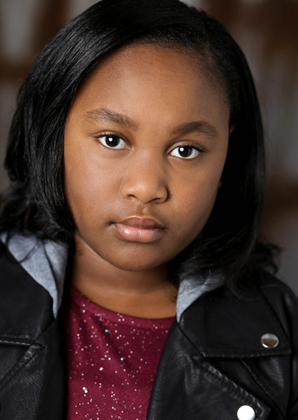 Alayna Burgess photo