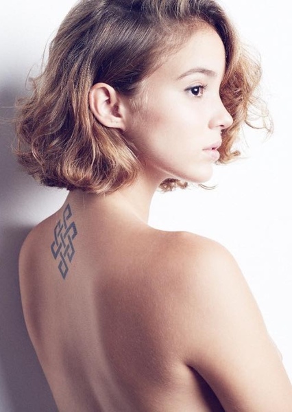 Alba Baptista photo