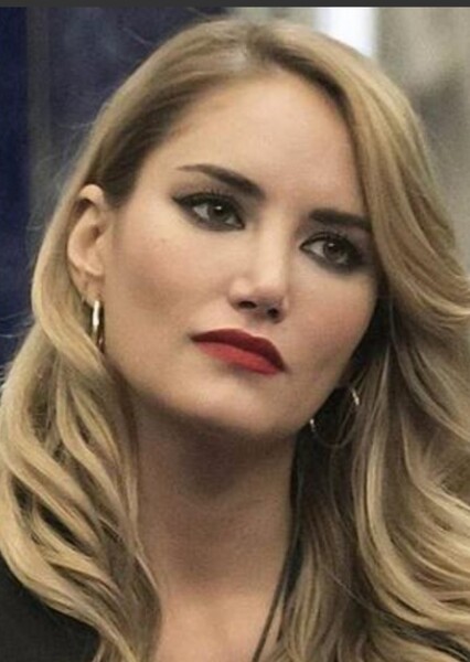 Alba Carrillo photo