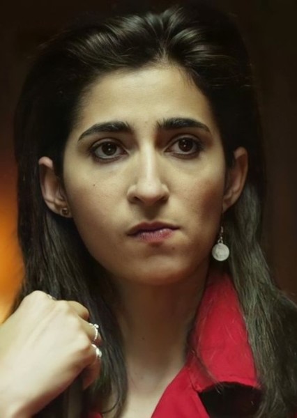 Alba Flores