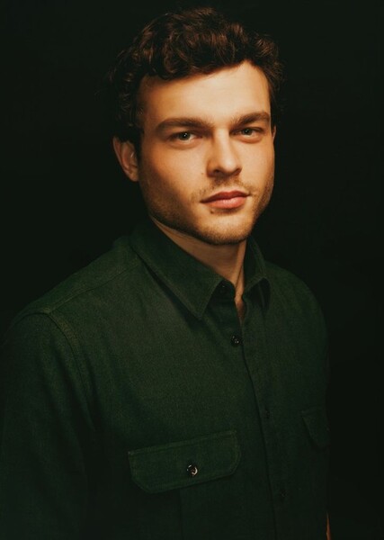 Alden Ehrenreich photo