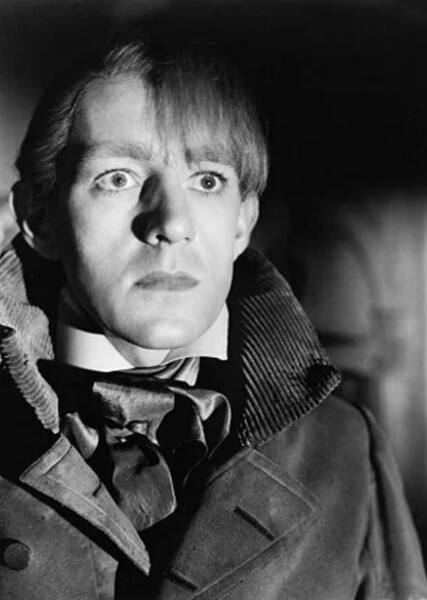 Alec Guinness photo