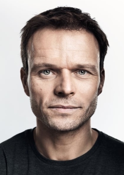 Alec Newman photo