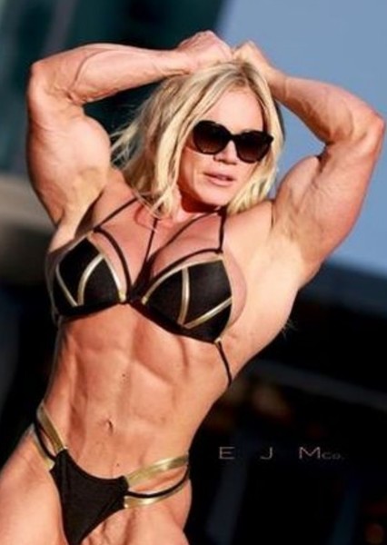Aleesha Young photo