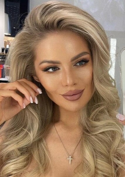 Alena Viva photo