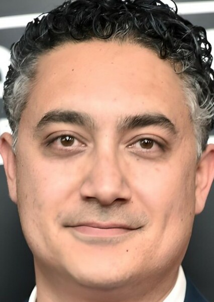 Alessandro Juliani photo