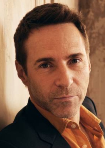 Alessandro Nivola