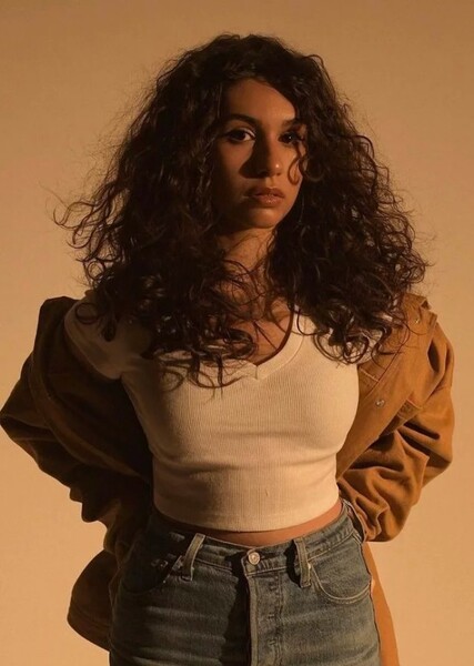 Alessia Cara photo