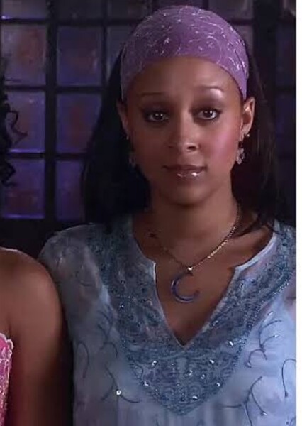 Alex/Artemis (Twitches) photo