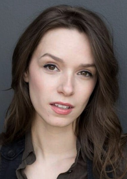 Alex Essoe photo