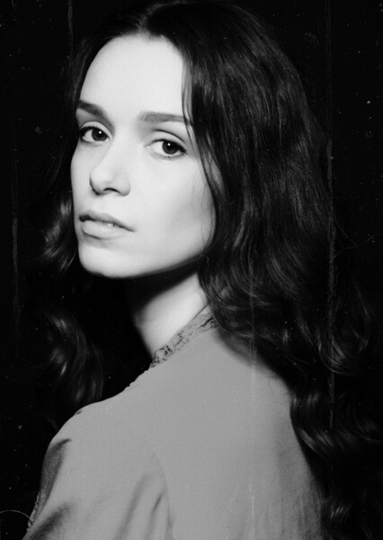 Alex Essoe