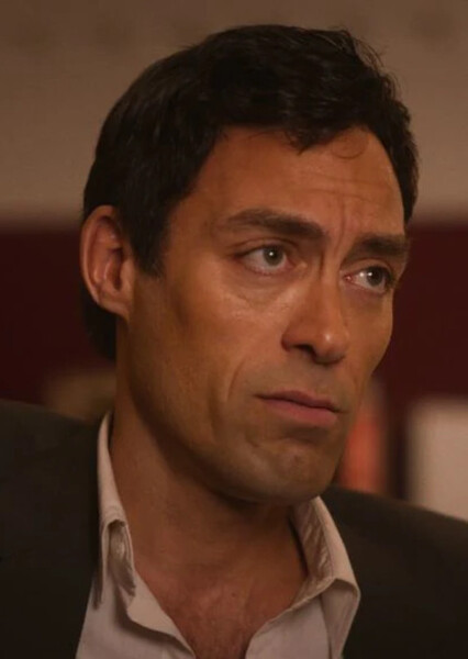 Alex Hassell photo