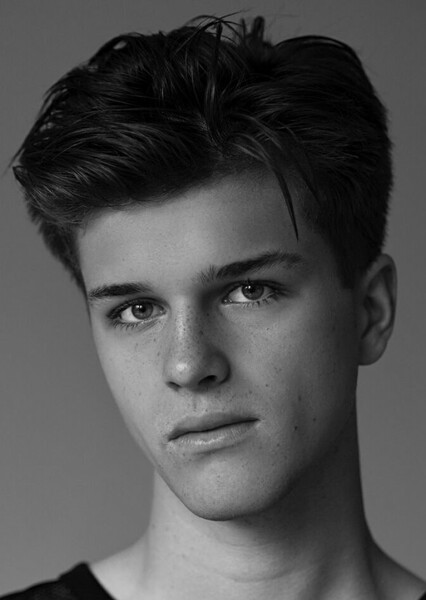 Alex Lange photo