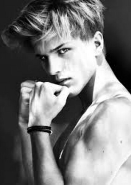 Alex Lange photo