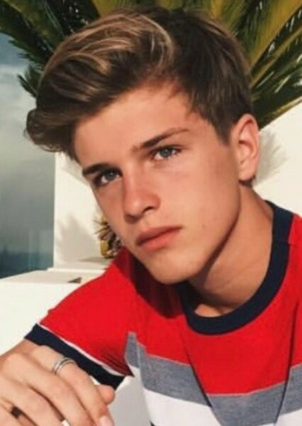 Alex Lange photo