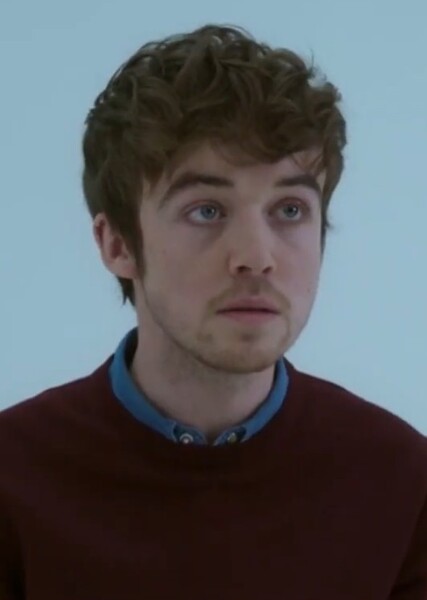 Alex Lawther photo