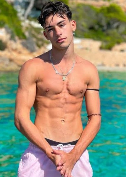 Alex Mandon photo