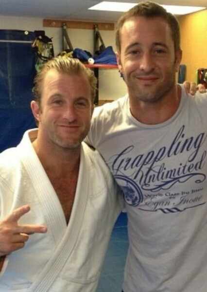 Alex O'Laughlin & Scott Caan
