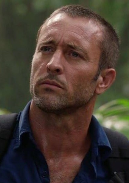 Alex O'Loughlin photo