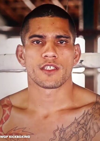 Alex Pereira photo