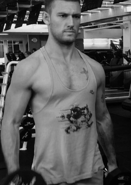 Alex Pettyfer
