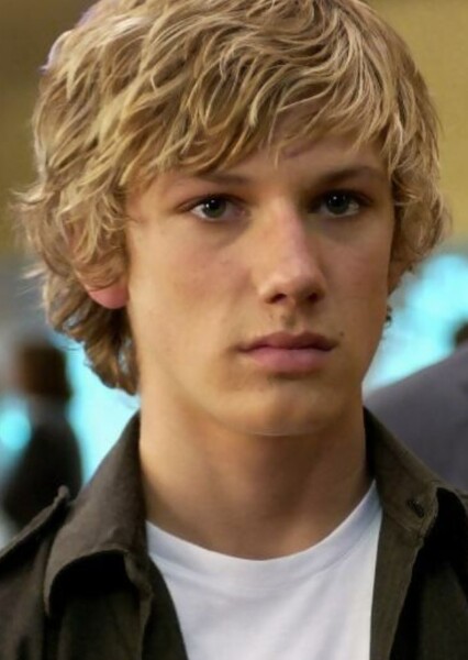 Alex Pettyfer photo