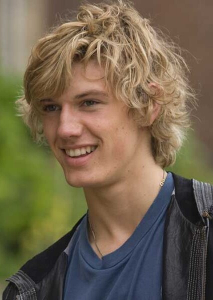 Alex Pettyfer