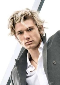 Alex Pettyfer