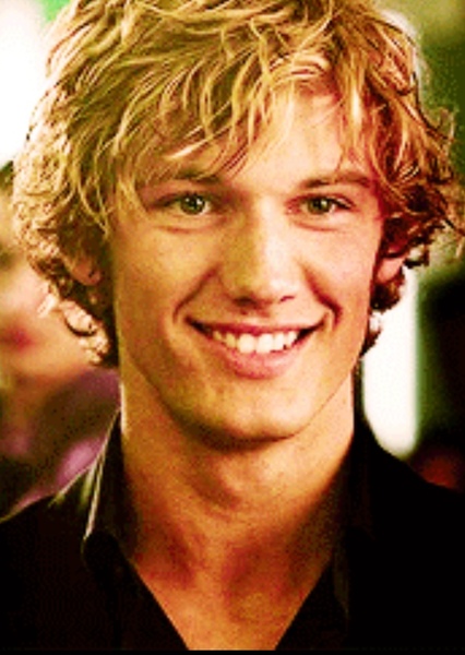 Alex Pettyfer photo
