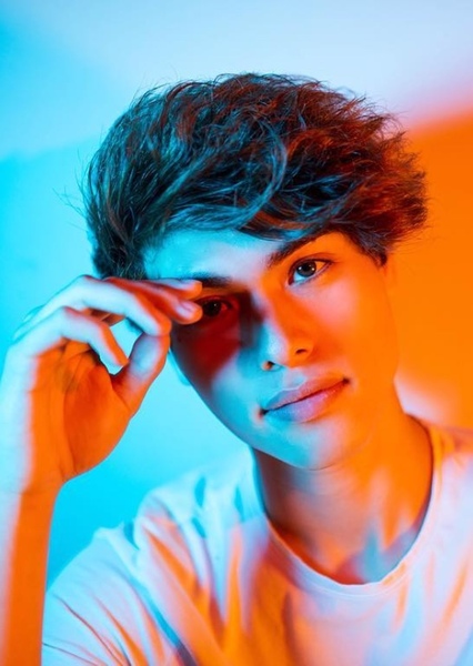 Alex Stokes photo