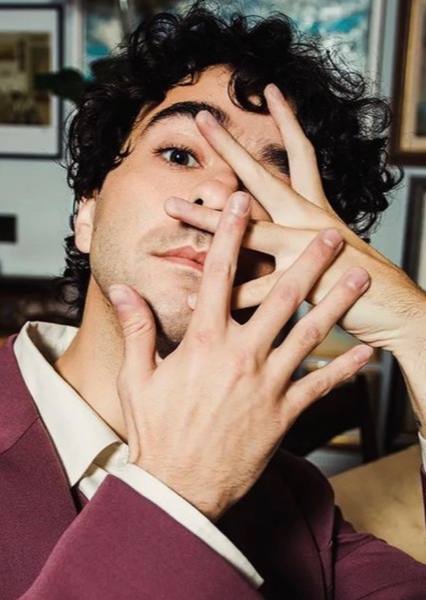 Alex Wolff photo