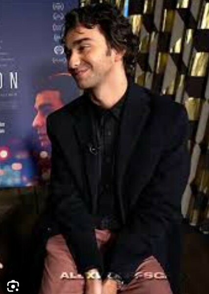 Alex Wolff photo
