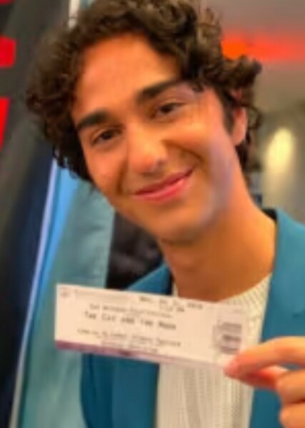 Alex Wolff photo