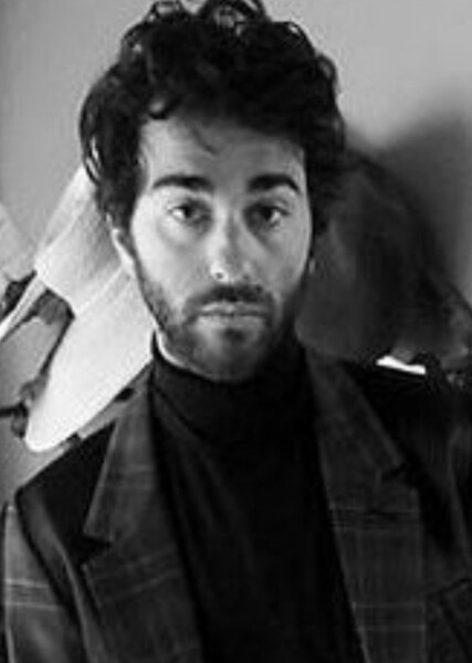 Alex Wolff photo