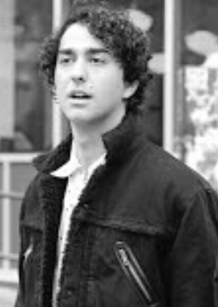 Alex Wolff photo