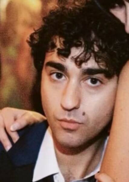 Alex Wolff photo