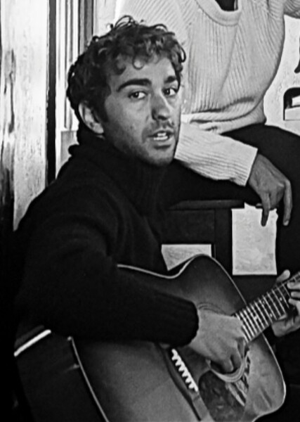 Alex Wolff photo