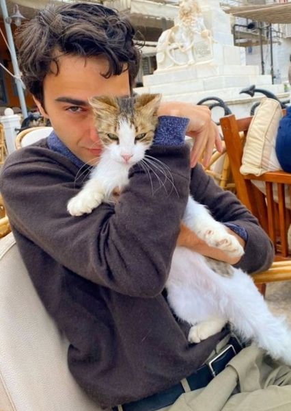 Alex Wolff photo
